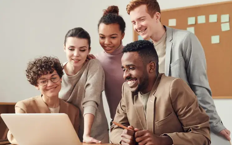 Commercial Strategies That Enhance Visitor Experience