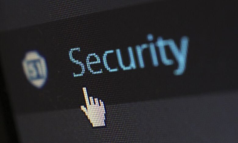 monitor registry of usernames and ids